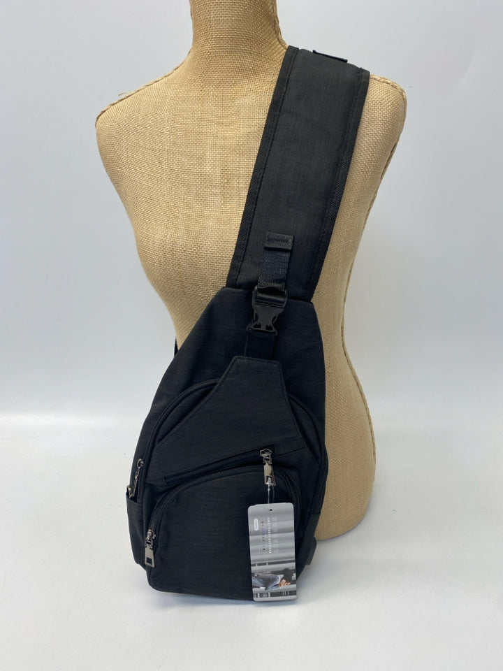 NWT Nupouch Large Day Pack Slingbag