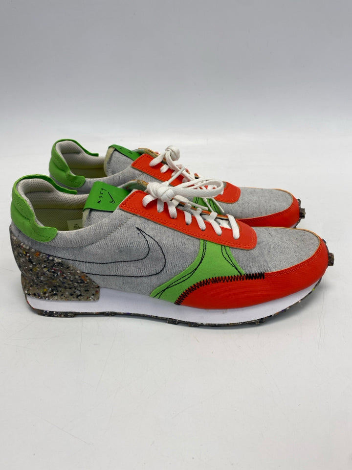 Nike Size 10.5 Gray/Orange Green Lace-Up Men&