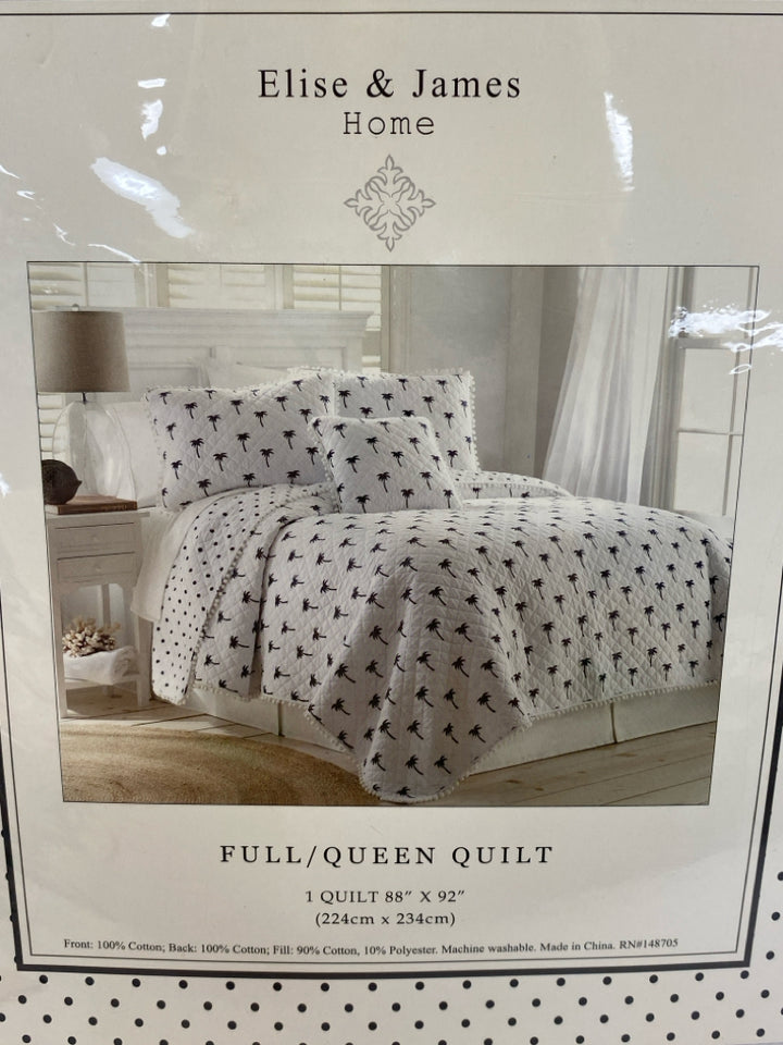 NEW/PKG White Navy Palm Trees Quilt