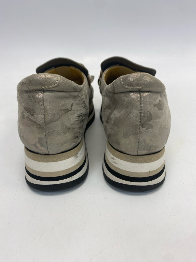 SOFTWAVES  Size 37 Tan Gold Perforated Metallic Sneakers