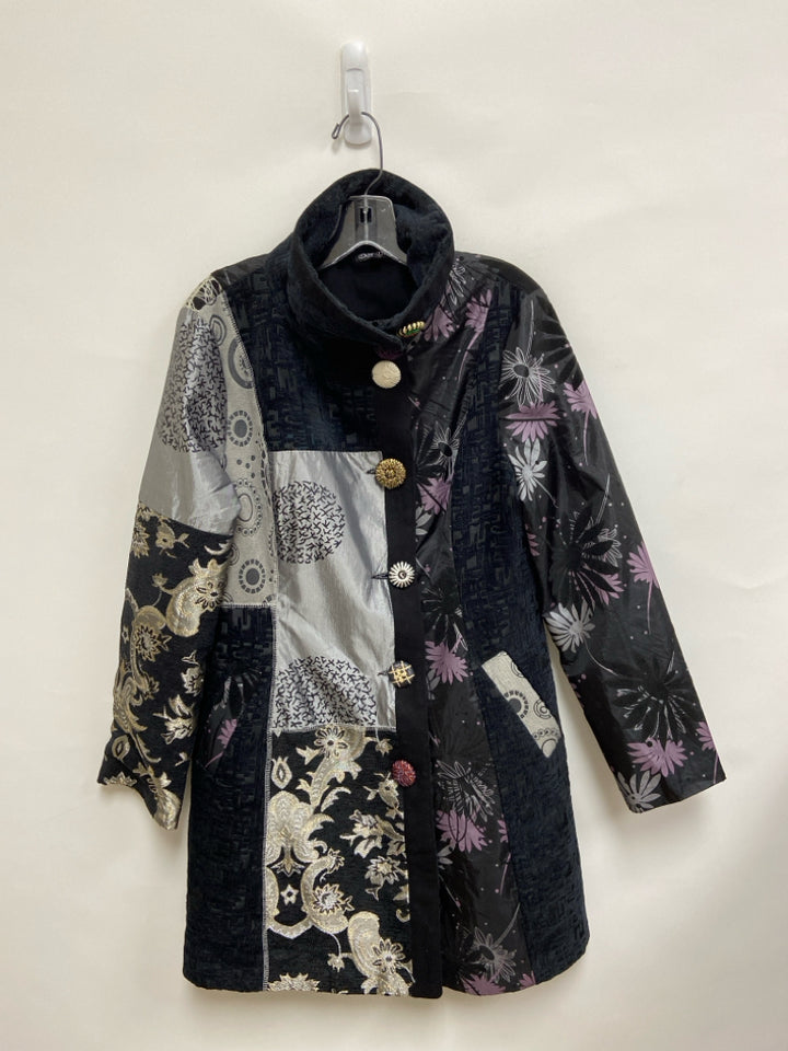 Size M Silver/Black Lavender Whimsical Button Up Ladies Jacket