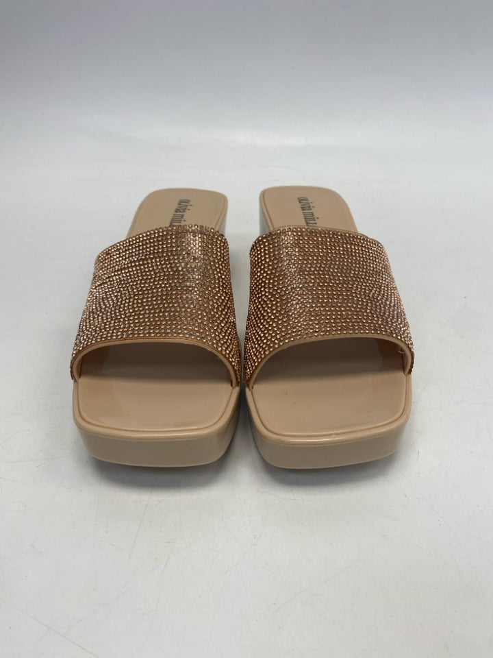Olivia Miller  Size 8 Nude Gold Rhinestone(s) Sandals