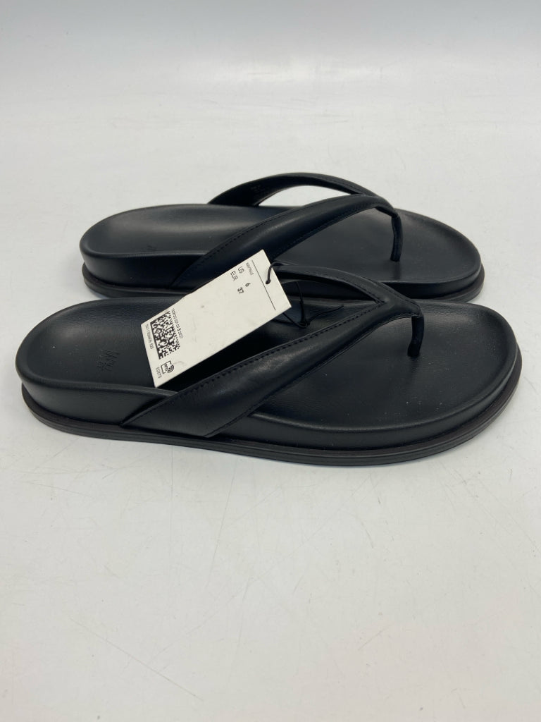 NWT H&amp;M  Size 6 Black Sandals