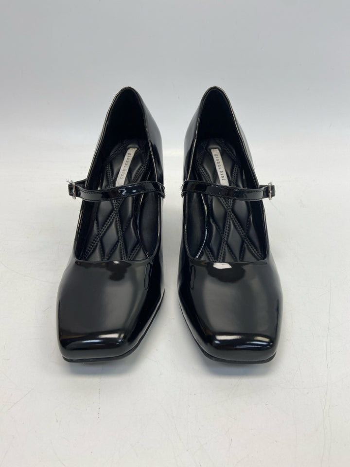 Gianni Bini  Size 8.5 Black Patent Heels