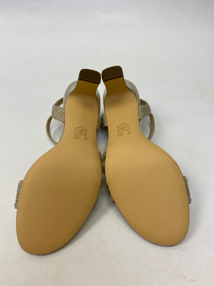 NWOT Nina  Size 7 Gold Clear Rhinestone(s) Sandals