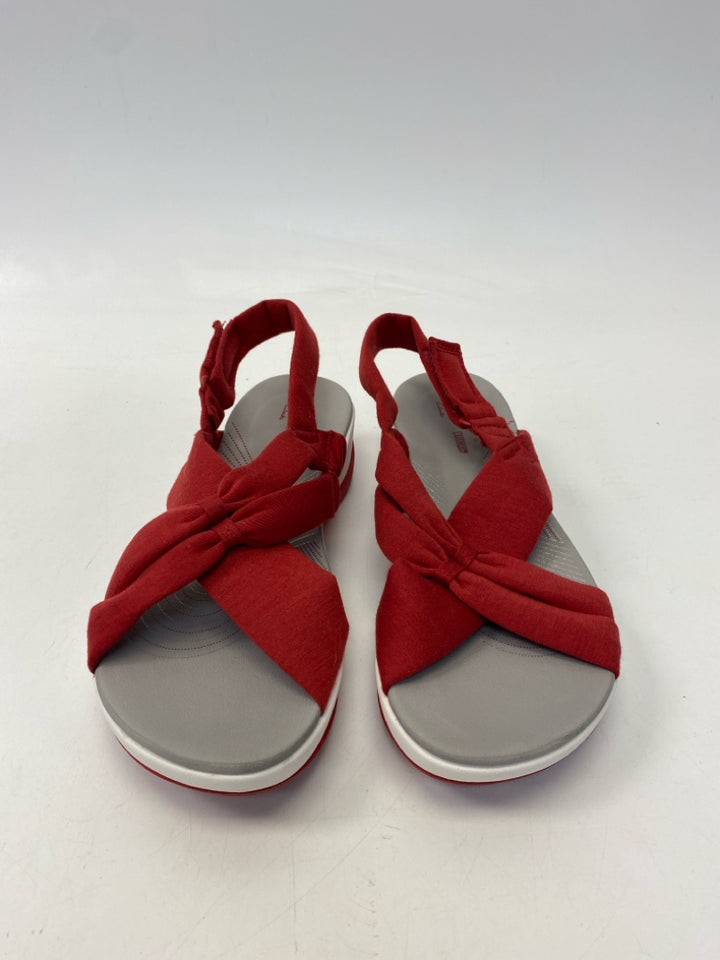 NWOT Clarks  Size 9 Red Crisscross Sandals