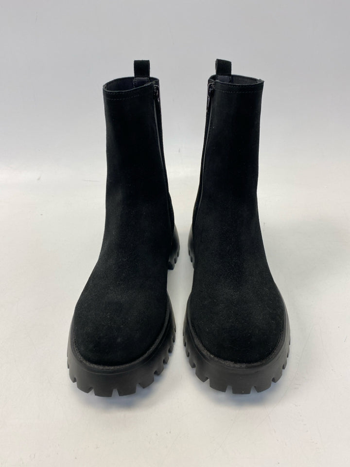 NWOT Vaneli US Shoe Size 8.5 Black Side Zipper Boots
