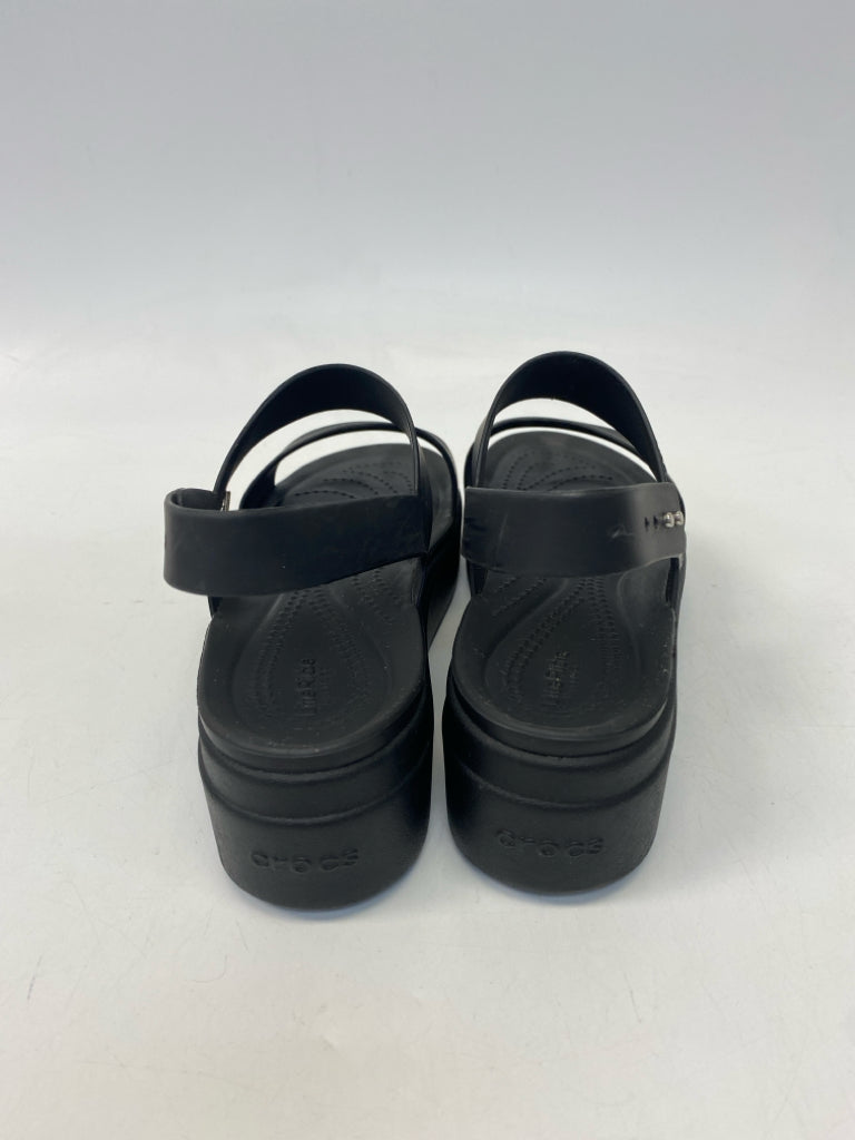 Crocs  Size 8 Black Sandals