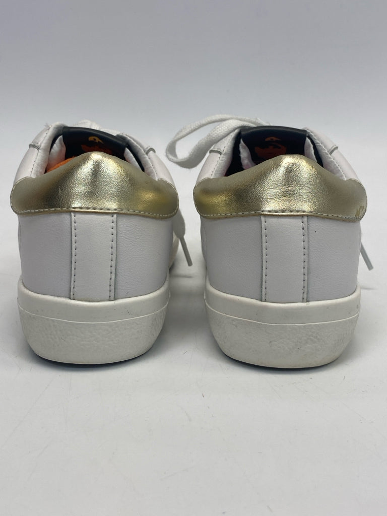 Steve Madden  Size 7 Wht/blk Lace-up Sneakers