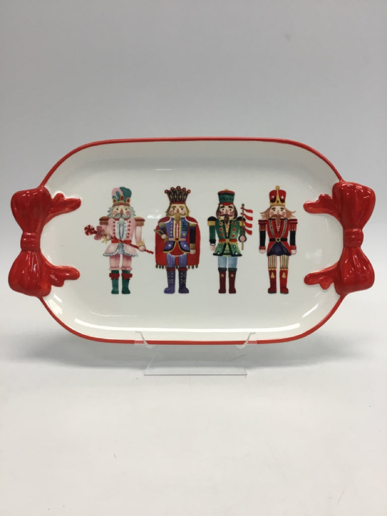 White Red/Multi Nutcracker Christmas