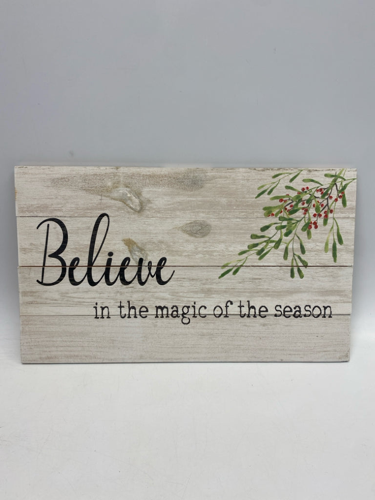 White Black/Green Words Wood Christmas