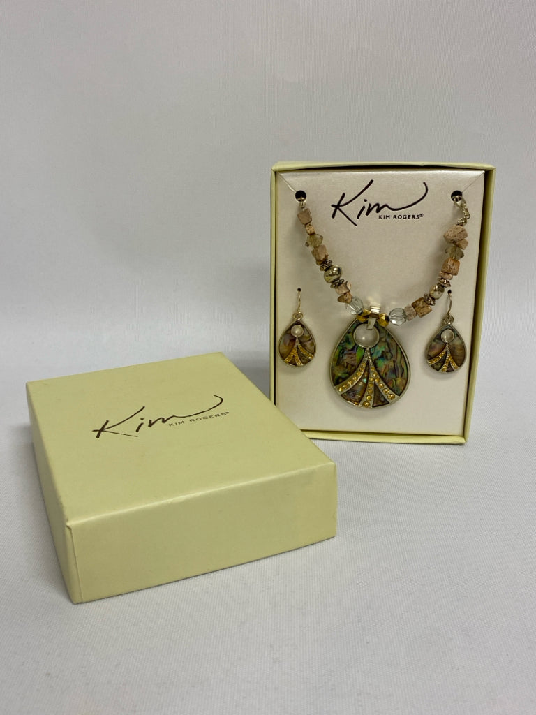 NEW/BOX Kim Rogers Tan/Brown Multi Color Teardrop Necklace