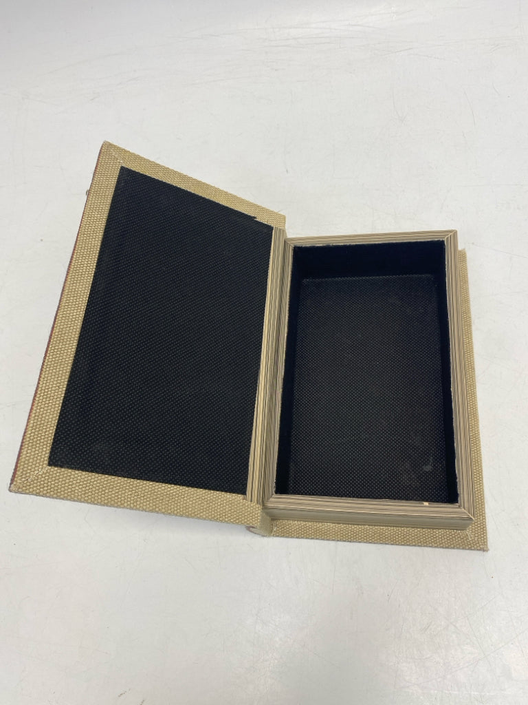Tan Green/Multi Maps Box