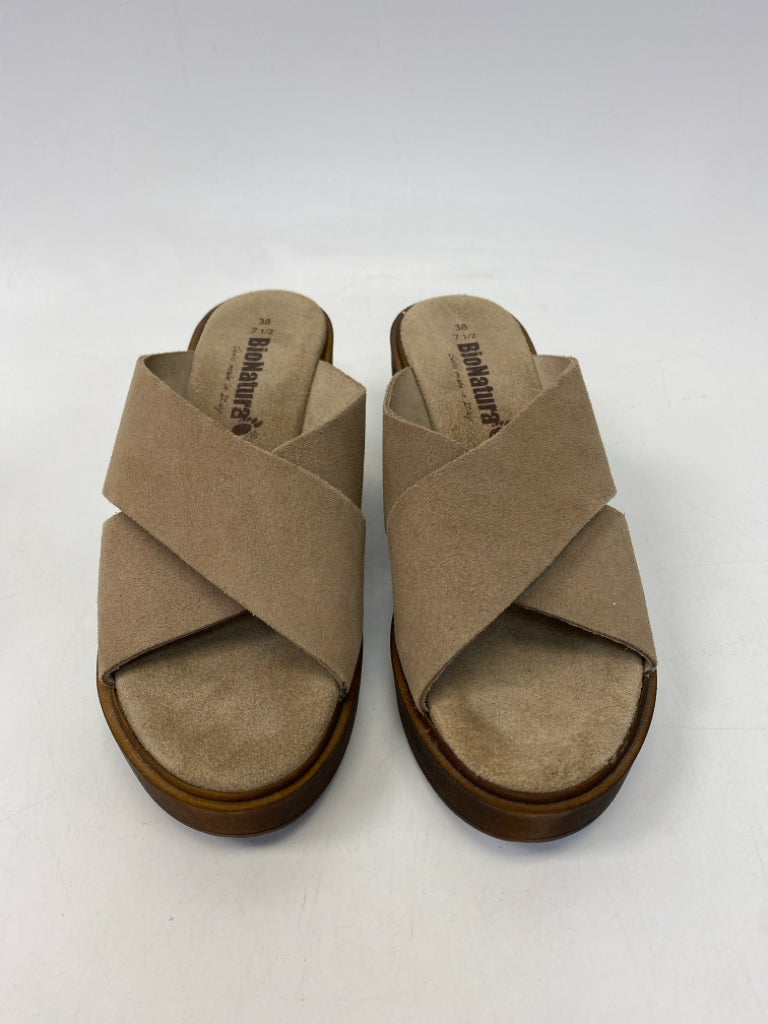Size 7.5 Brown Sandals