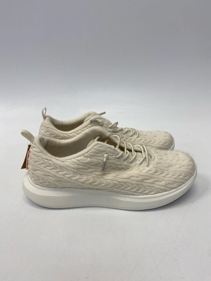 NWT  Woolloomooloo Size 39 Cream Lace Wool Sneakers