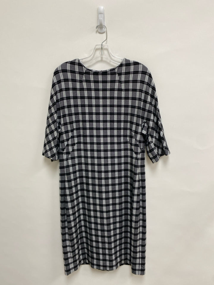 M.M.LAFLEUR Size 14 Black Gray Plaid Knit Ladies Dress