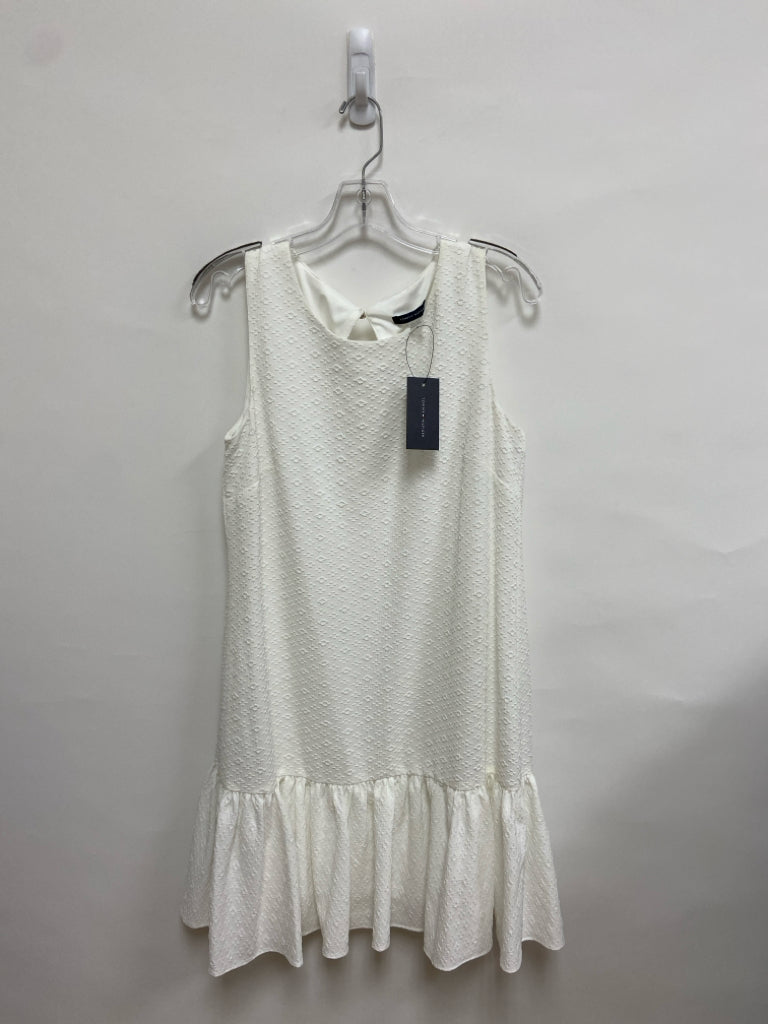 NWT Tommy Hilfiger Size 10 White Flowers Sleeveless Embossed Ladies Dress