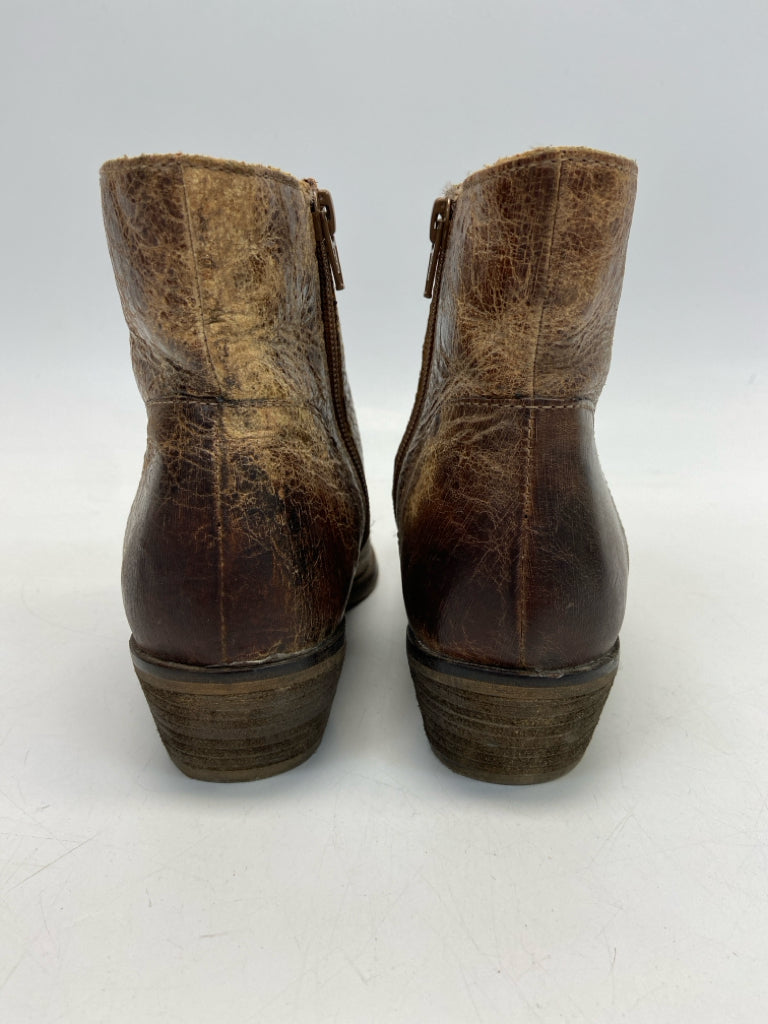 Diba True  Size 8.5 Brown Side Zipper Boots