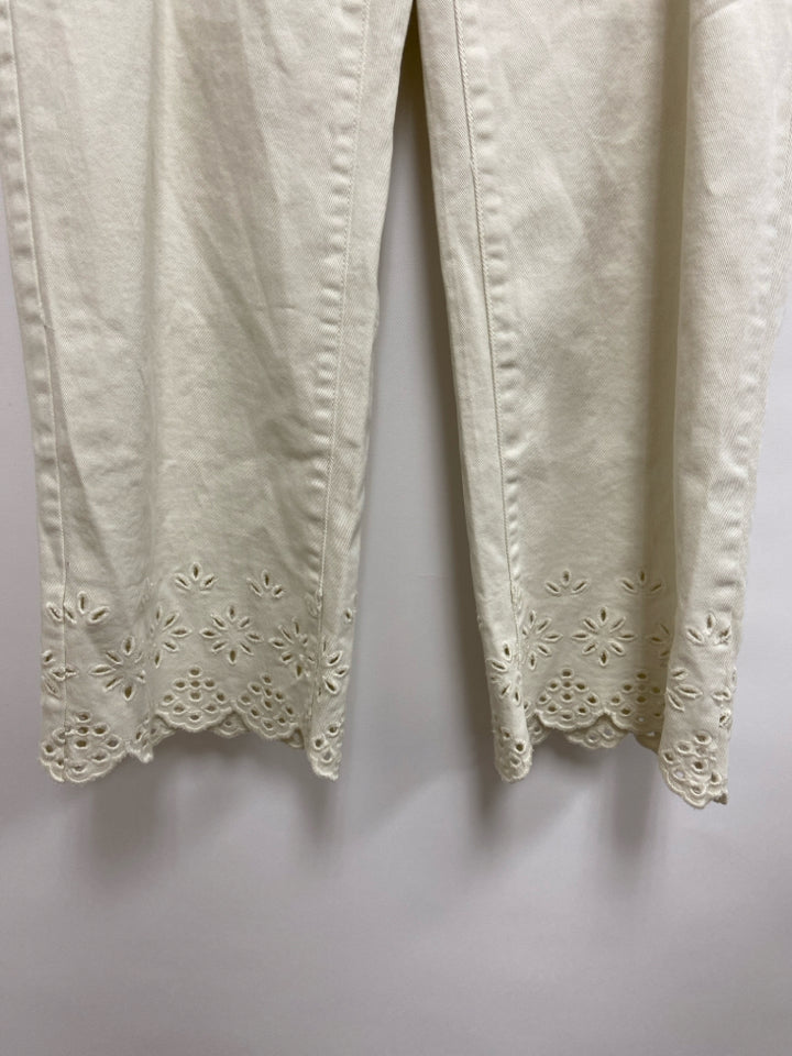 NWT FREE ASSEMBLY Size 6 Cream Cropped Ladies Jeans
