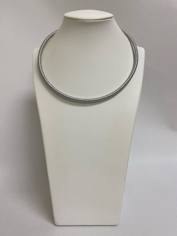 Gray Silver Fabric Necklace