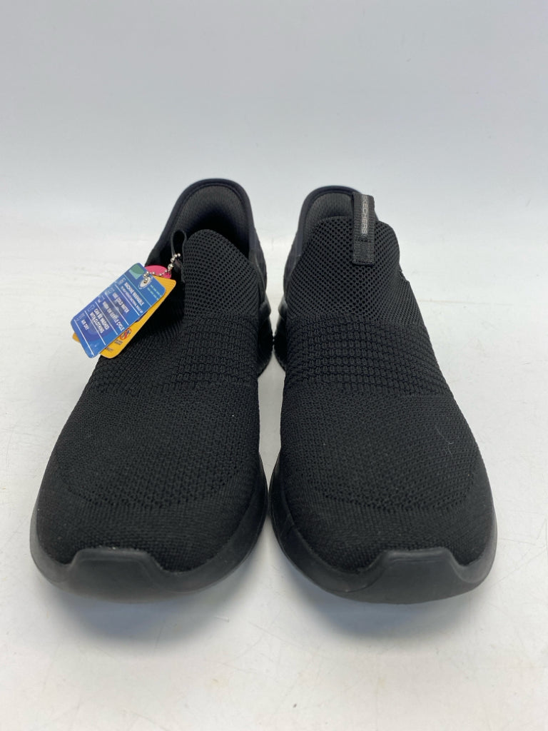 NWT Skechers  Size 8.5 Black Sneakers
