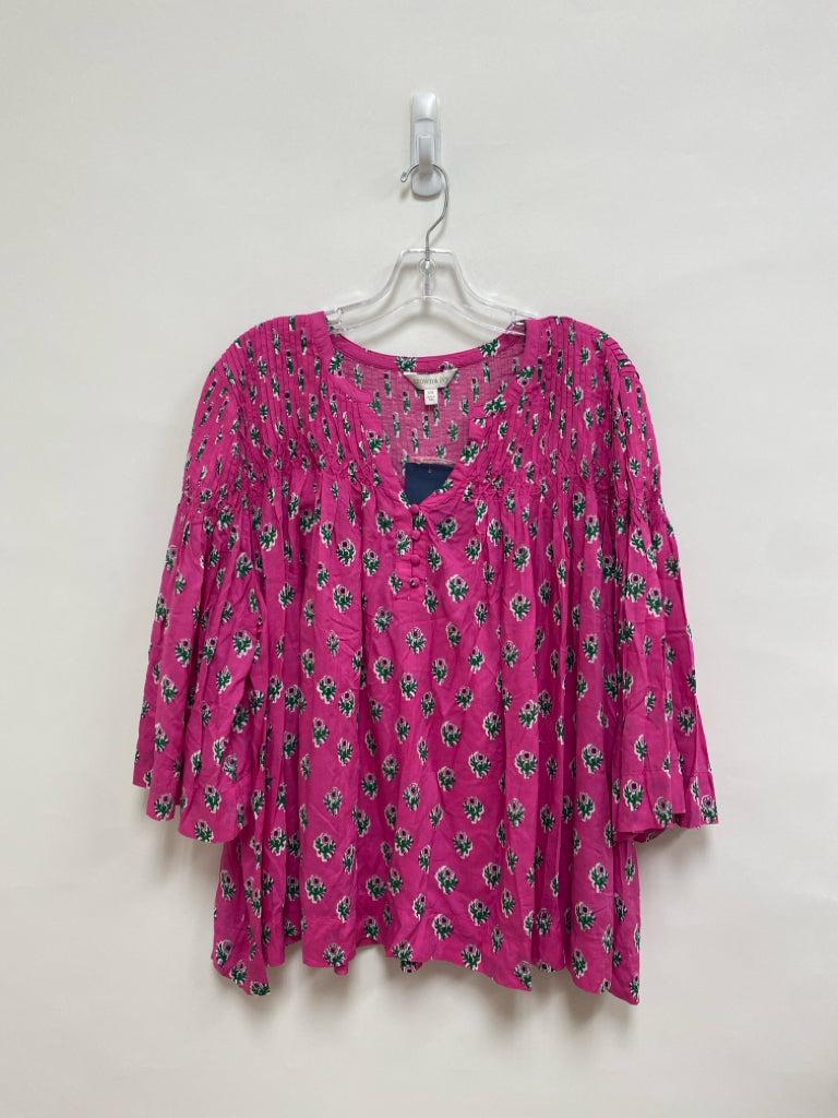NWT Crown &amp; Ivy  SIZE  XXL Hot Pink White/Green Flowers Plus Size Top