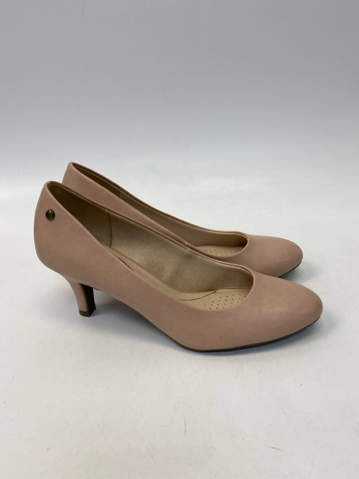 Life Stride US Shoe Size 10 Nude Heels
