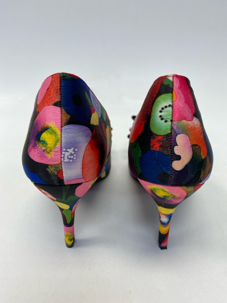 Size 11 Multi-Color Flower(s) Heels
