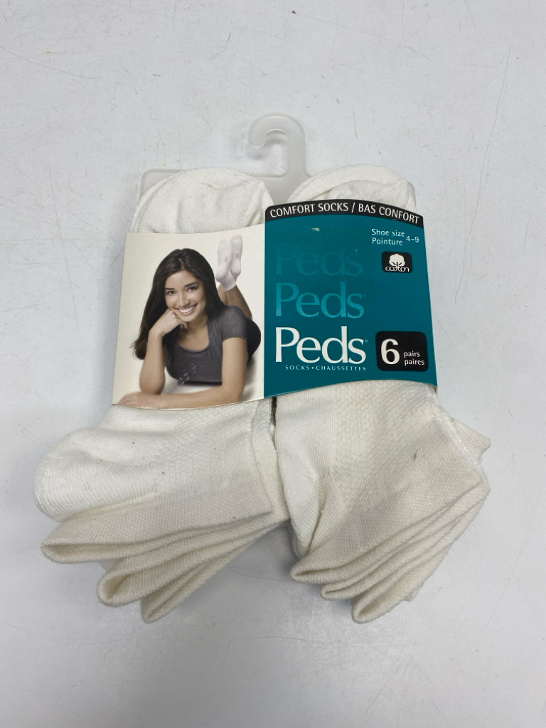 NEW/PKG White Socks