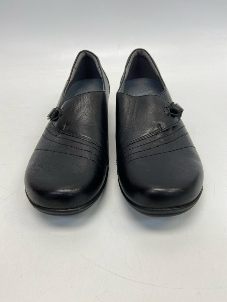 Dansko  Size 38 Black Clogs