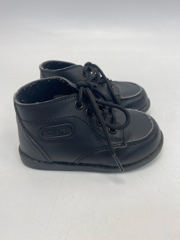 SIZE 5 Black Lace-Up Boy&