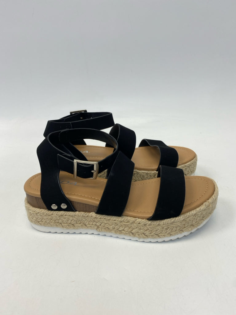 Soda  Size 7 Black Sandals