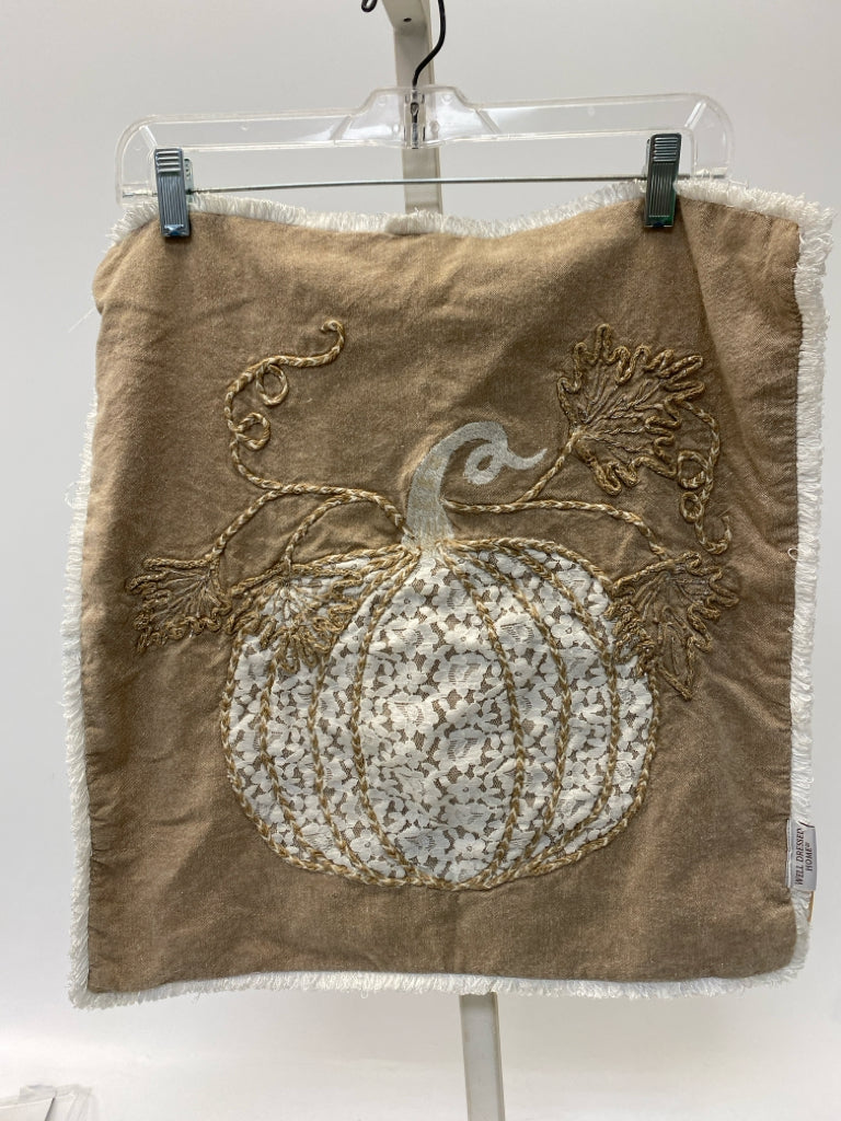 Natural Tan/White Pumpkin Fall