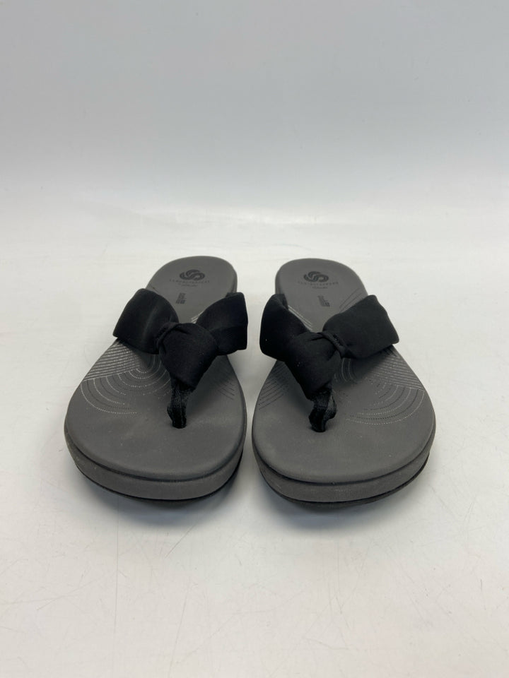 Clarks  Size 9 Black Sandals