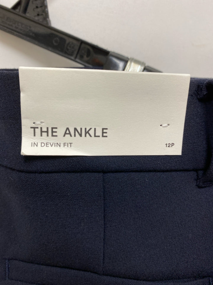 NWT Ann Taylor Size 12P Navy Cropped Petite Pants