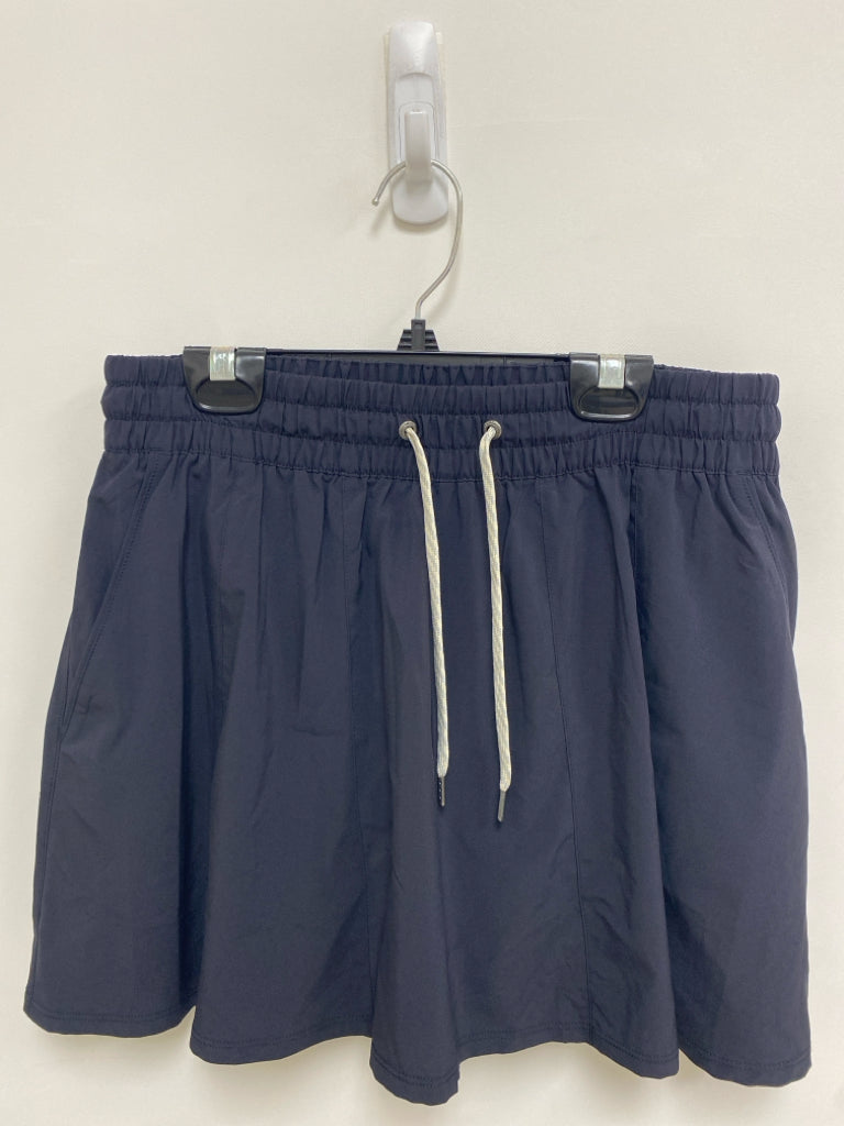 vuori Size M Black Athletic Skort