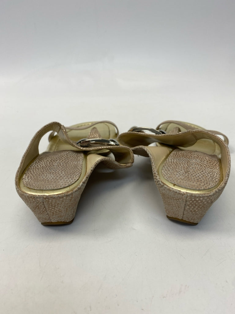Donald Pliner  Size 8.5 Gold/Silver Sandals