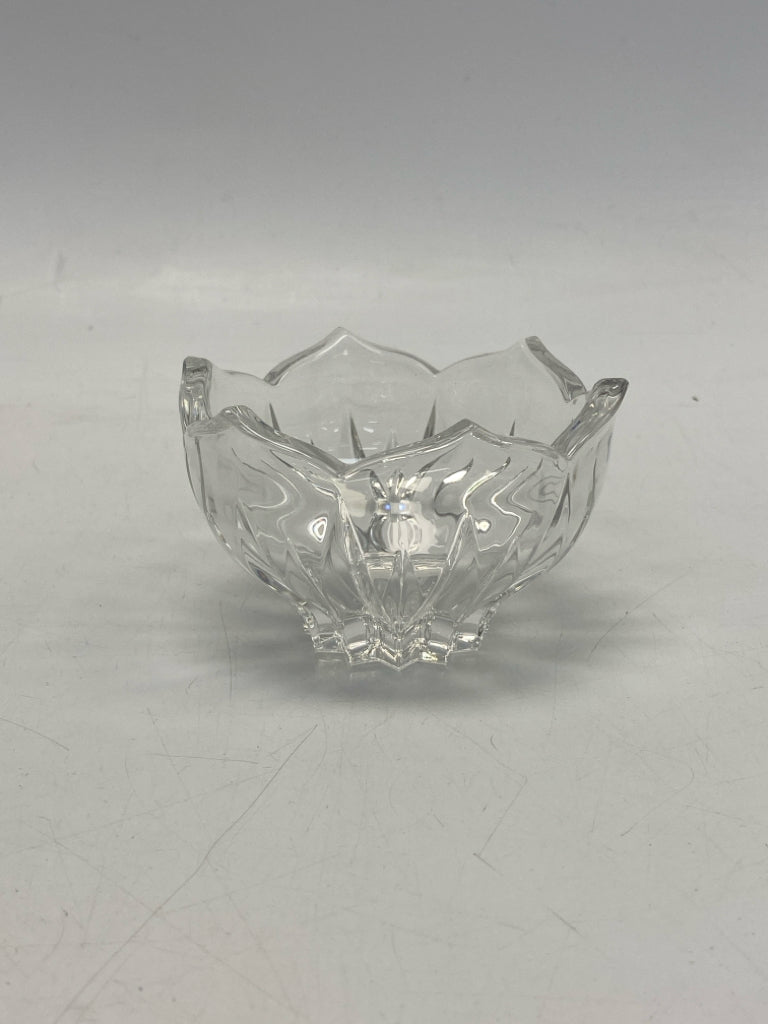 Clear Ribbed Glass Bowl(s)