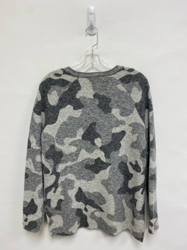 Athleta Size S Gray Camouflage Ladies Sweater