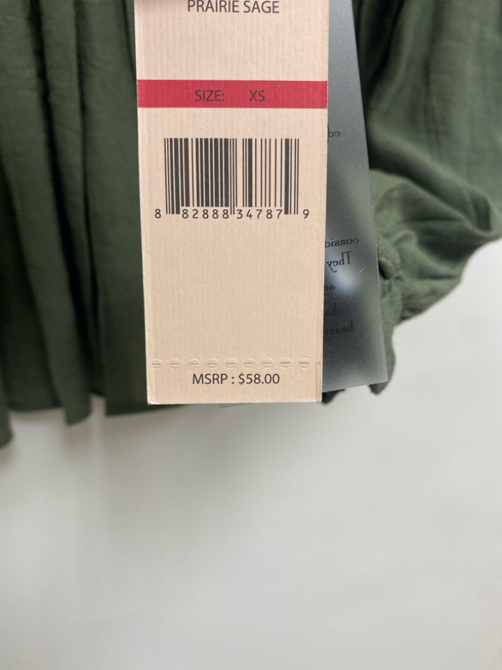 NWT Nanette Lepore Size XS Sage Pleated Long Sleeve Ladies Top