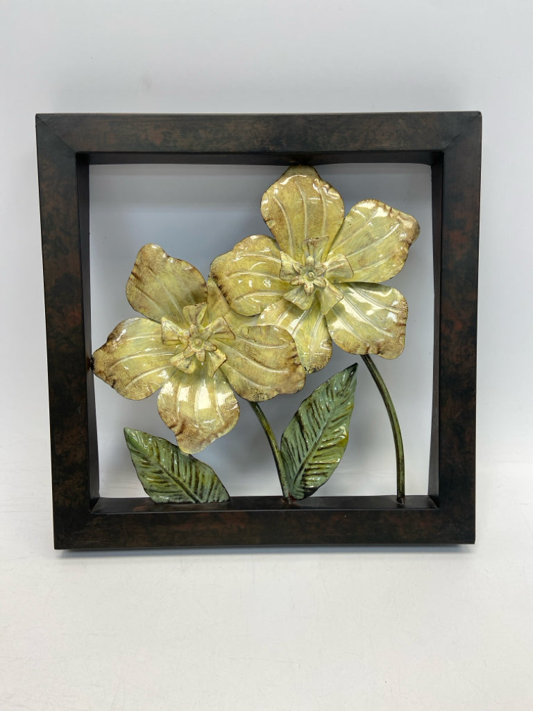 Cream Green Cut-Out Metal Wall Hanging