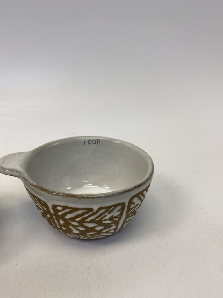Tan Brown Pottery Measuring Cups