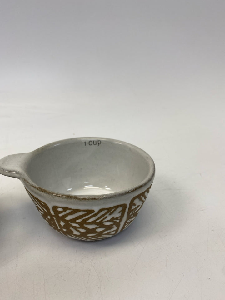 Tan Brown Pottery Measuring Cups