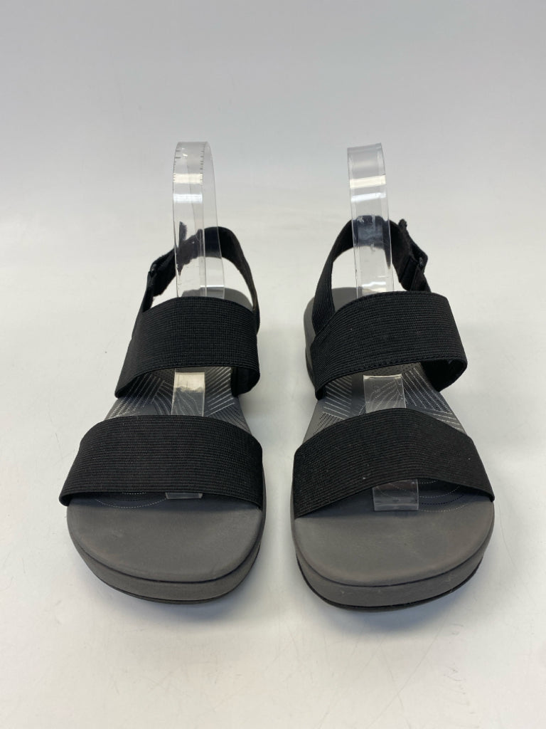 Clarks  Size 9 Gray/Blk Sandals