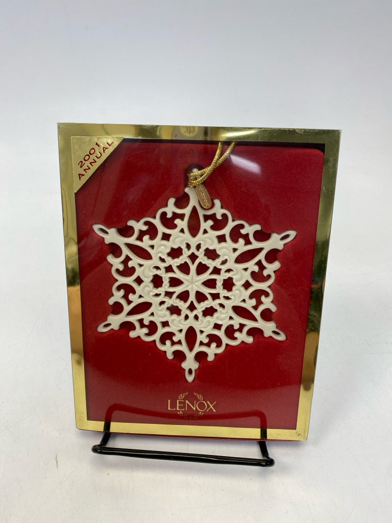 Lenox  Ornament Snowflake 2001