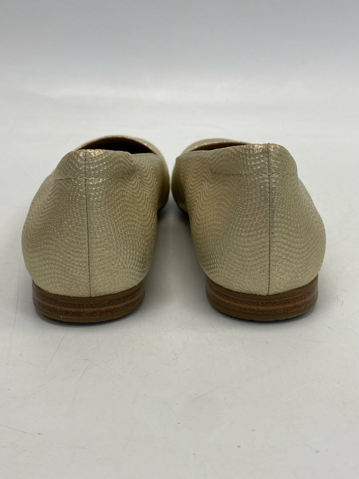 NWOT Naturalizer  Size 8 Gold Shimmery Flats
