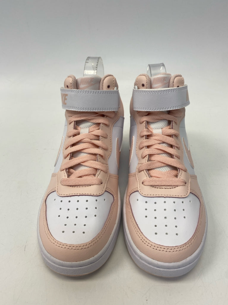 NWOT Nike SIZE 5.5 Peach White Lace-Up Girl&