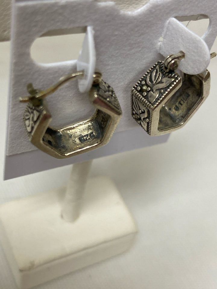 NEW/PKG Silver Shapes Earrings