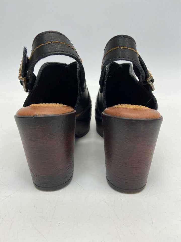b.o.c. US Shoe Size 6 Black Clogs