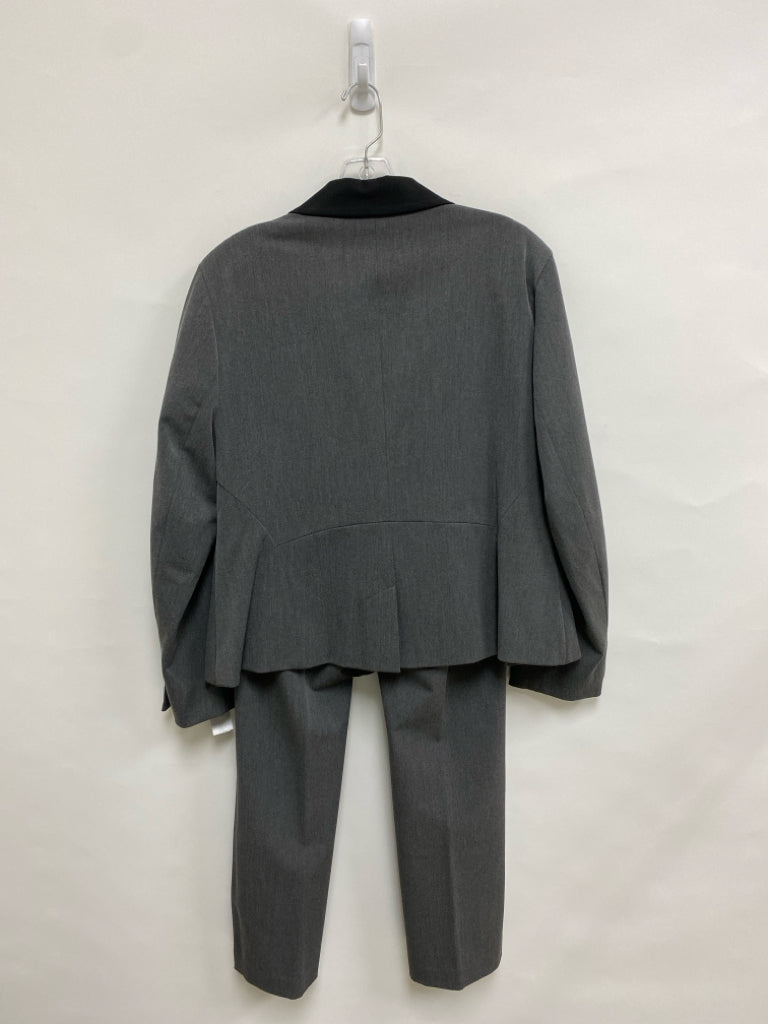 NY&amp;Co  SIZE  18 Dark Gray Wide Leg Plus Size 2pc